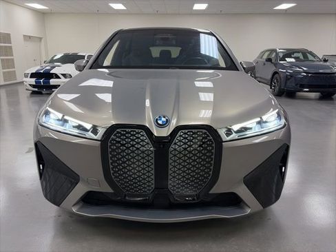 Used 2023 BMW iX xDrive50 w/ Premium Package image 2
