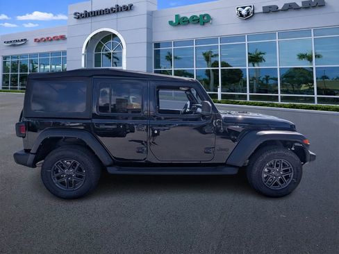 Used 2022 Jeep Wrangler Unlimited Sport S image 8