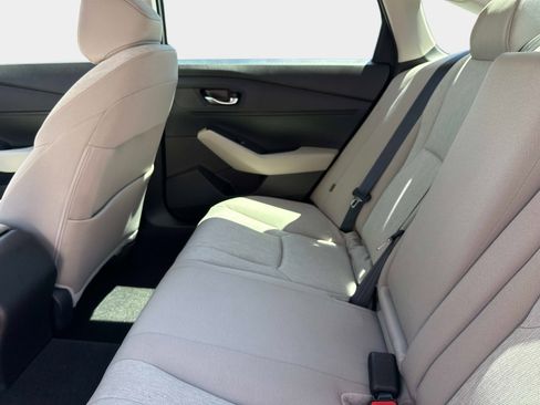 Used 2023 Honda Accord EX image 12