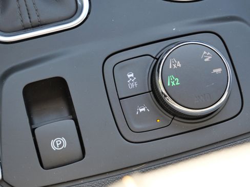 Used 2019 Chevrolet Traverse Premier w/ Redline Edition image 28