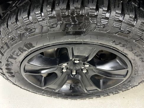 Used 2022 RAM 1500 Big Horn AWD/4WD image 9