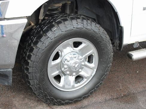 Used 2021 RAM 3500 Tradesman image 12