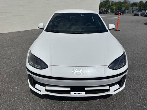 Used 2024 Hyundai Ioniq 6 SE image 2