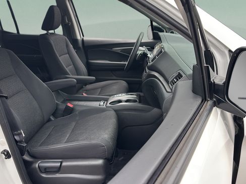 Certified 2023 Honda Ridgeline Sport image 21