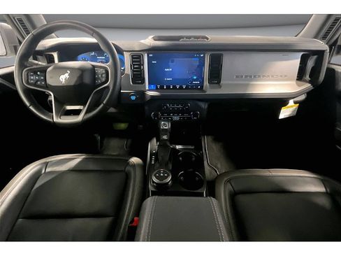 Used 2025 Ford Bronco Outer Banks AWD/4WD image 7