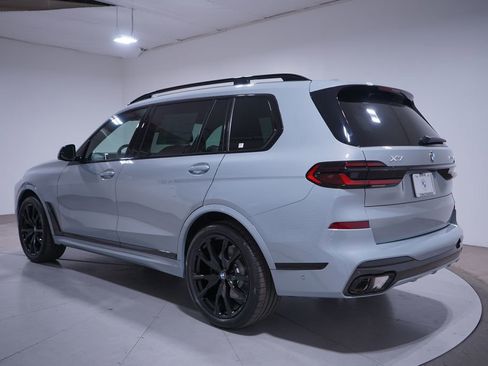 New 2026 BMW X7 xDrive40i w/ M Sport Package image 3