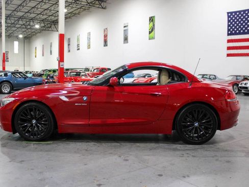 Used 2010 BMW Z4 sDrive35i image 19