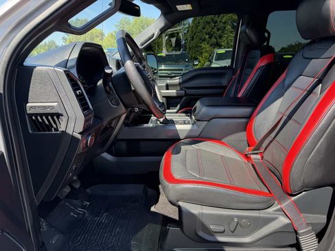 Used 2019 Ford F150 Lariat w/ Equipment Group 502A Luxury AWD/4WD image 10