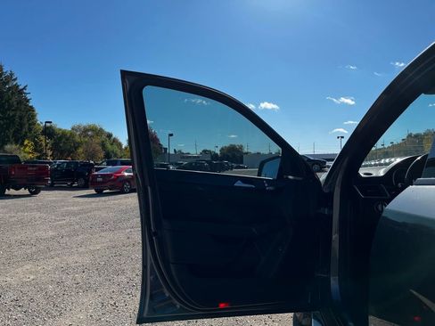 Used 2019 Mercedes-Benz GLE 43 AMG 4MATIC image 38