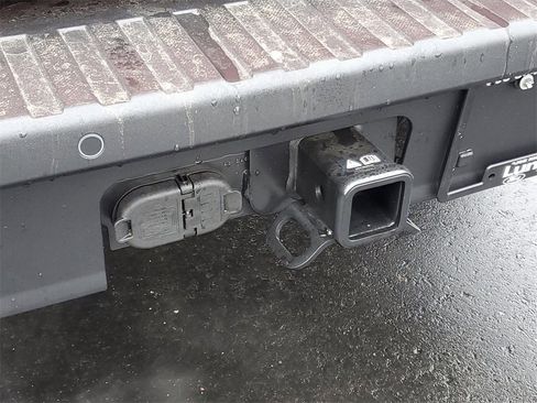 New 2025 Ford Maverick XLT w/ Equipment Group 301A image 32