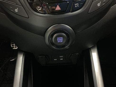 Used 2016 Hyundai Veloster Turbo FWD image 32