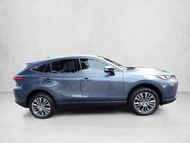 Used 2022 Toyota Venza XLE AWD/4WD image 5