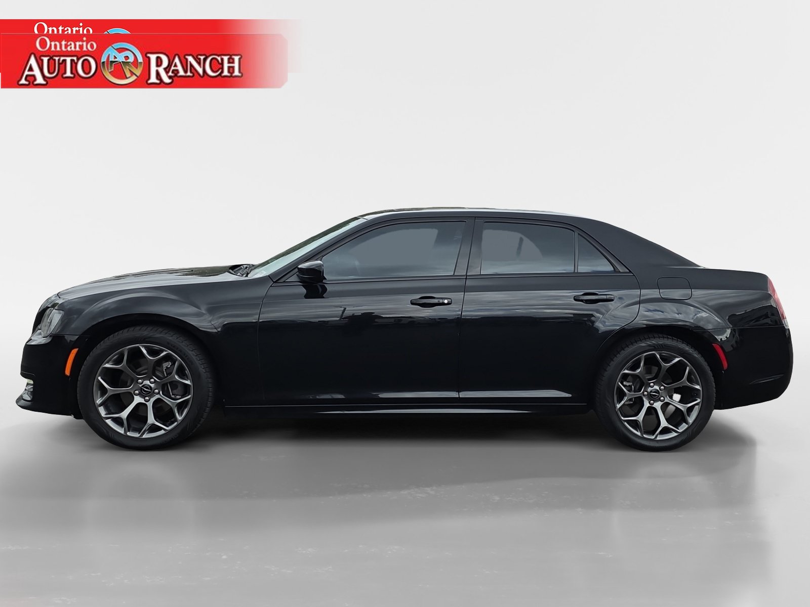 Used 2017 Chrysler 300 S w/ S Model Appearance Package RWD image 2