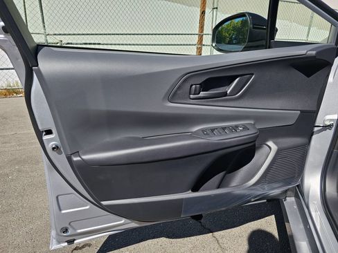 Used 2027 Toyota Prius LE FWD image 21