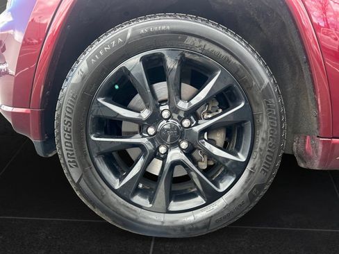 Used 2021 Jeep Grand Cherokee Laredo X AWD/4WD image 9
