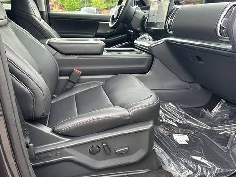 New 2026 Ford Expedition Platinum w/ Driver's Package AWD/4WD image 13