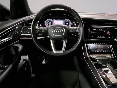 Used 2019 Audi Q8 Prestige w/ Towing Package AWD/4WD image 7