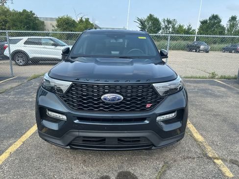 Used 2023 Ford Explorer ST w/ Equipment Group 401A AWD/4WD image 4