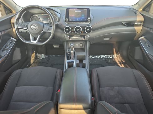Used 2025 Nissan Sentra SR FWD image 9