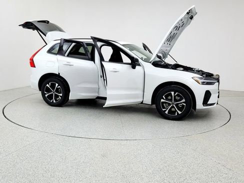 New 2026 Volvo XC60 B5 Core image 10