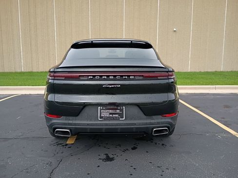 Certified 2026 Porsche Cayenne image 11