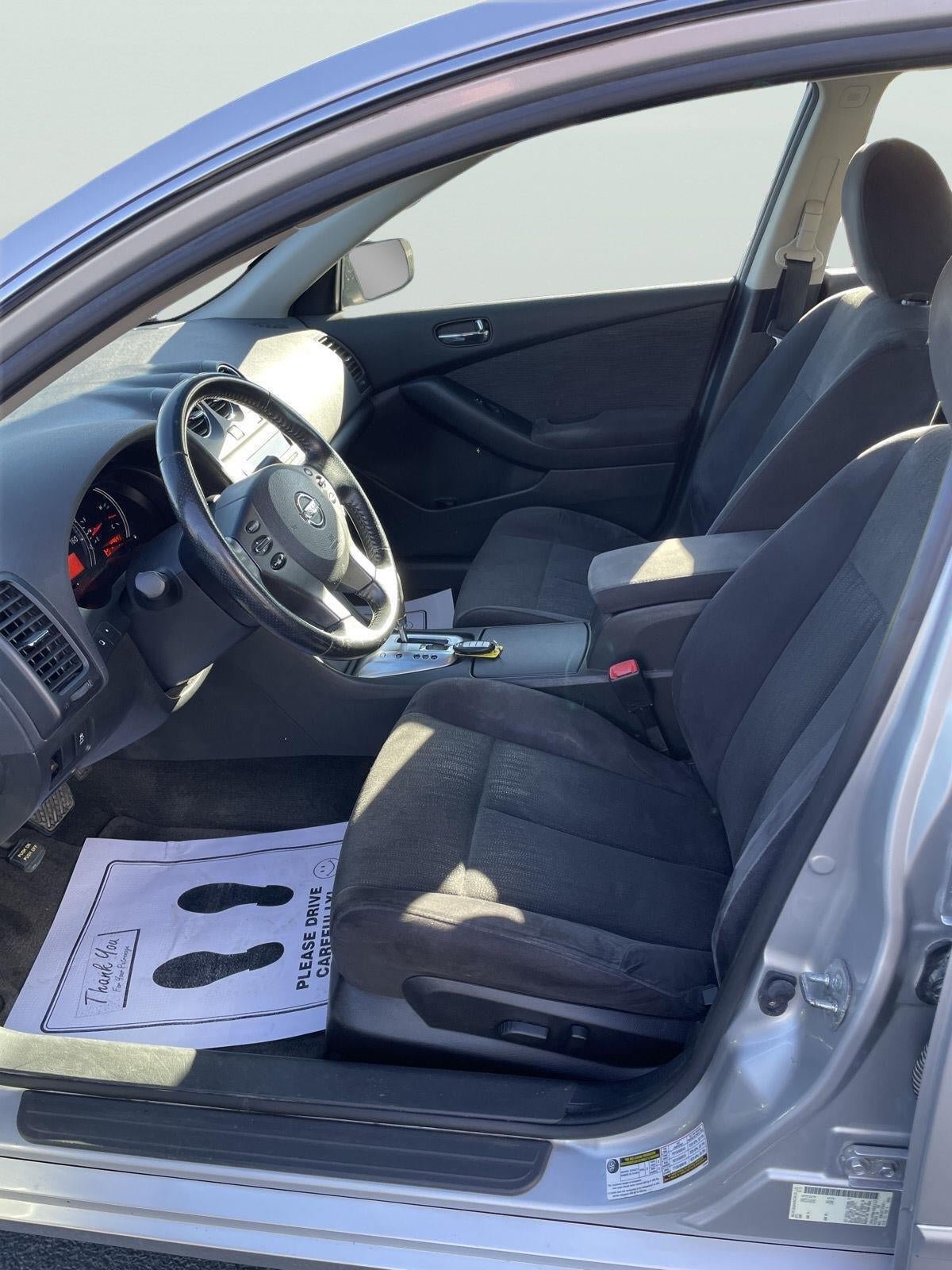 Used 2011 Nissan Altima 2.5 S w/ Convenience Pkg FWD image 17