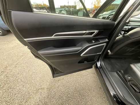 Used 2023 Kia Telluride LX image 25