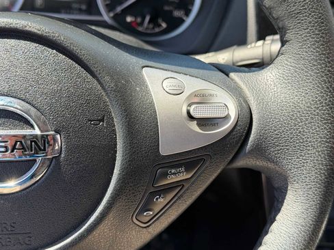Used 2017 Nissan Sentra SR w/ SR Midnight Edition FWD image 18