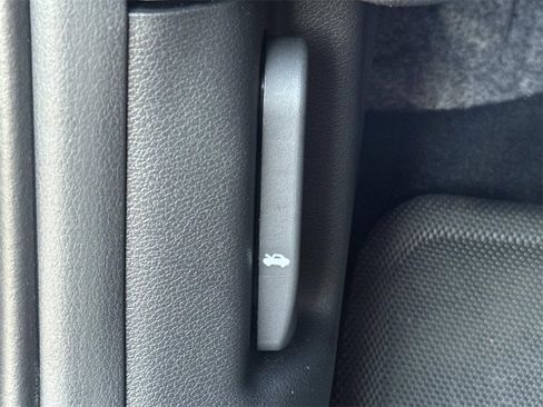 Certified 2026 Kia Sportage EX w/ EX Panorama Roof Package image 39