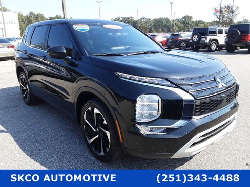 Used 2023 Mitsubishi Outlander SE Black Edition image 7