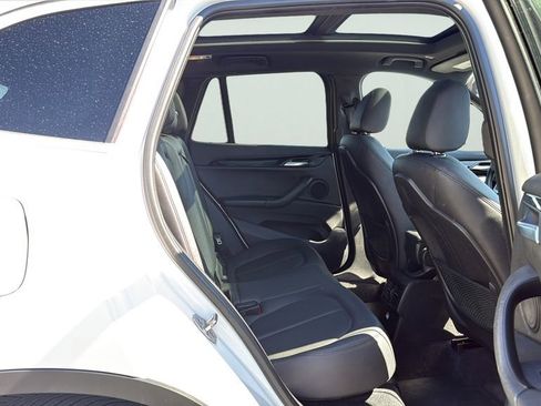Used 2018 BMW X1 xDrive28i AWD/4WD image 12
