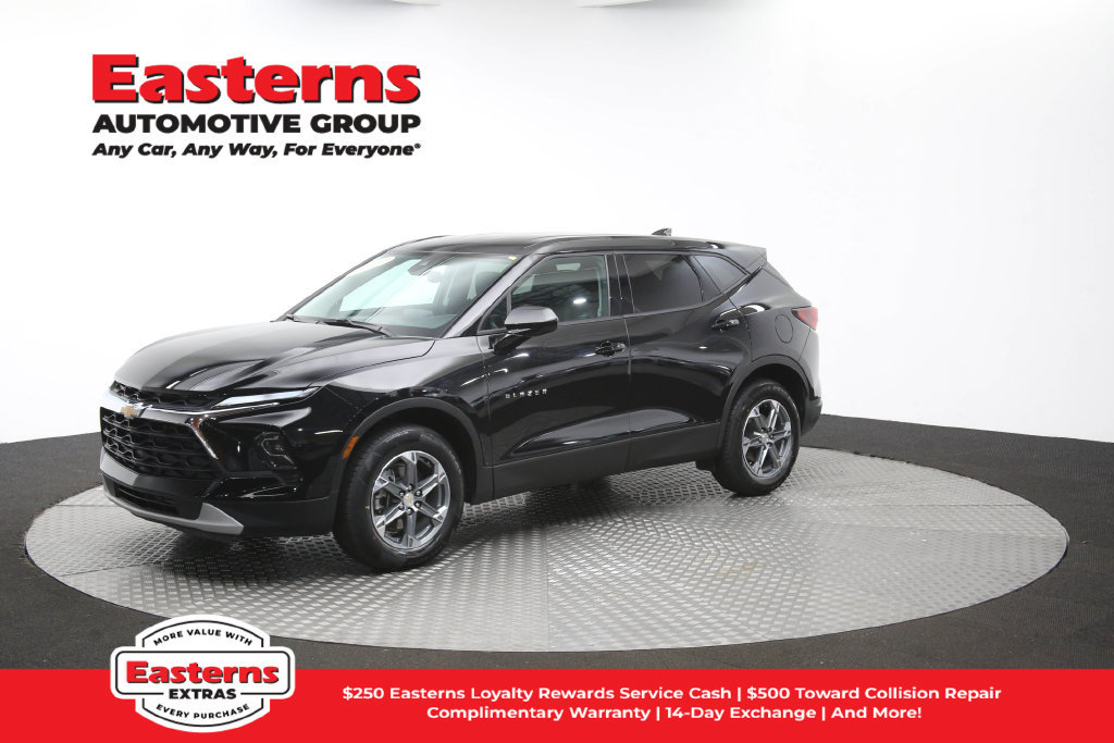 Used 2025 Chevrolet Blazer LT FWD image 59