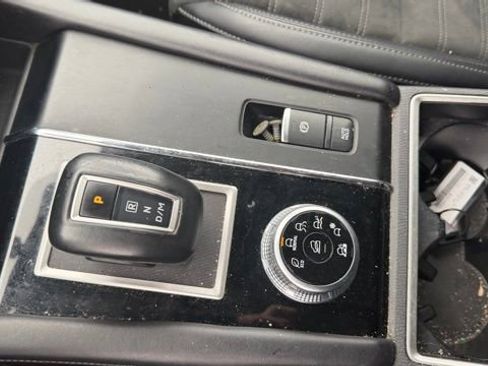 Used 2024 Mitsubishi Outlander AWD image 18