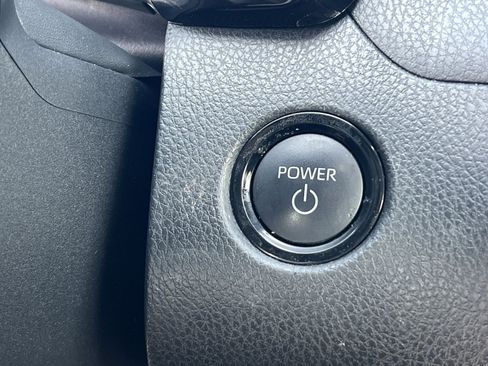 Used 2025 Toyota Camry LE image 30