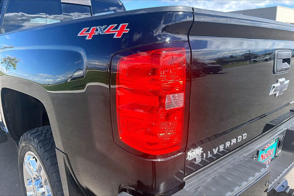 Used 2016 Chevrolet Silverado 2500 High Country w/ Duramax Plus Package AWD/4WD image 31