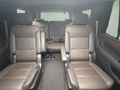 Used 2024 Chevrolet Tahoe High Country AWD/4WD image 35