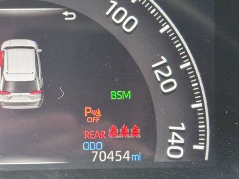 Used 2019 Toyota RAV4 Limited image 13