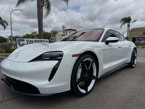 Used 2022 Porsche Taycan RWD image 13