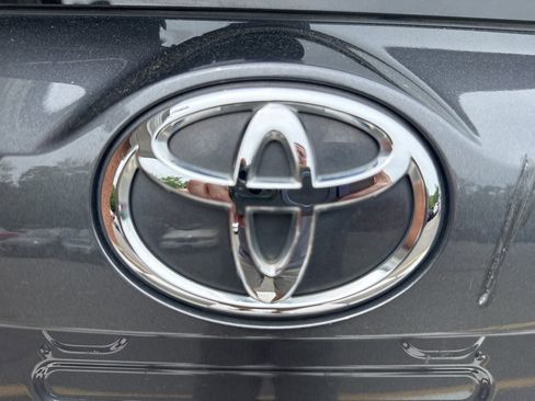Used 2015 Toyota RAV4 LE AWD/4WD image 36