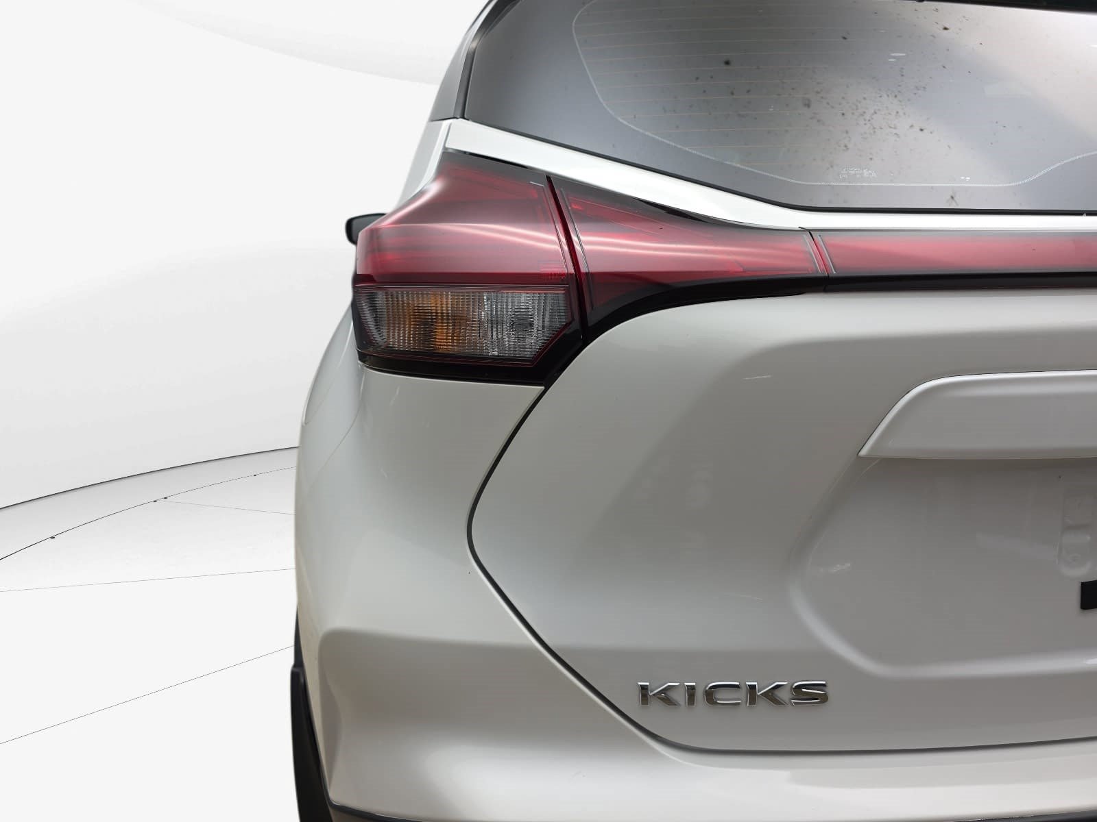 Used 2024 Nissan Kicks SV FWD image 32