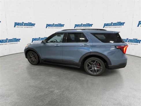 Used 2025 Ford Explorer ST w/ Sun And Sound Package image 8