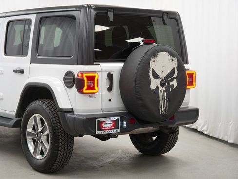 Certified 2019 Jeep Wrangler Unlimited Sahara w/ Cold Weather Group image 13