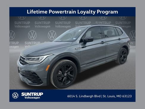 Used 2023 Volkswagen Tiguan SE R-Line image 1