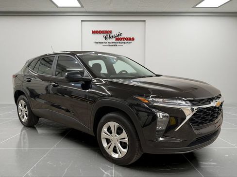 Used 2026 Chevrolet Trax LS FWD image 7