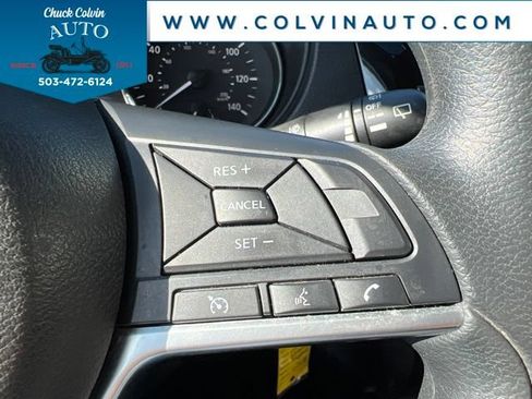Used 2018 Nissan Rogue S AWD/4WD image 19