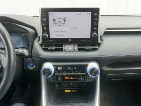 Used 2022 Toyota RAV4 XSE AWD/4WD image 10