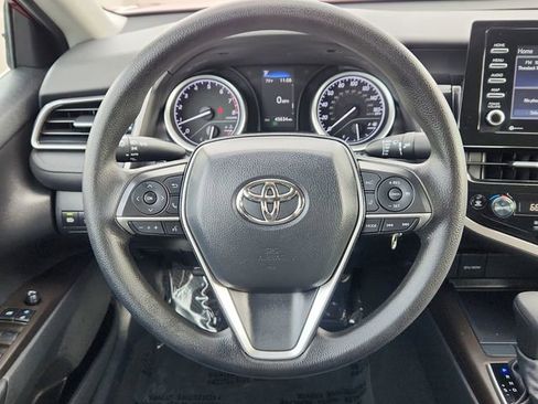 Used 2022 Toyota Camry LE image 32