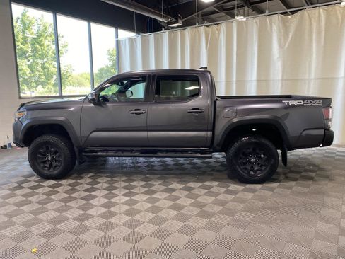 Used 2021 Toyota Tacoma TRD Off-Road AWD/4WD image 9
