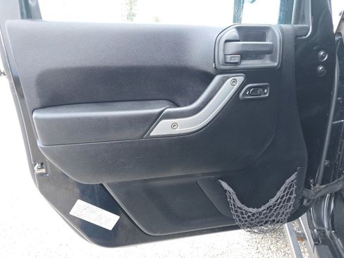 Used 2012 Jeep Wrangler Sahara w/ Dual Top Group image 11