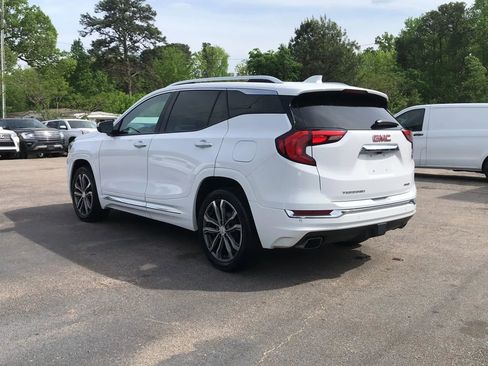 Used 2020 GMC Terrain Denali w/ Denali Premium Package image 3